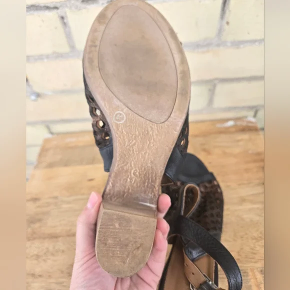 Bueno Peep Toe Heels - Picture 6 of 9